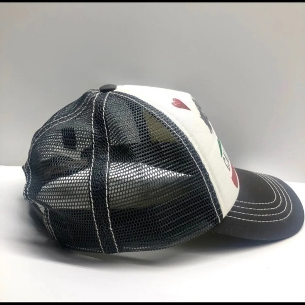 Billabong women trucker